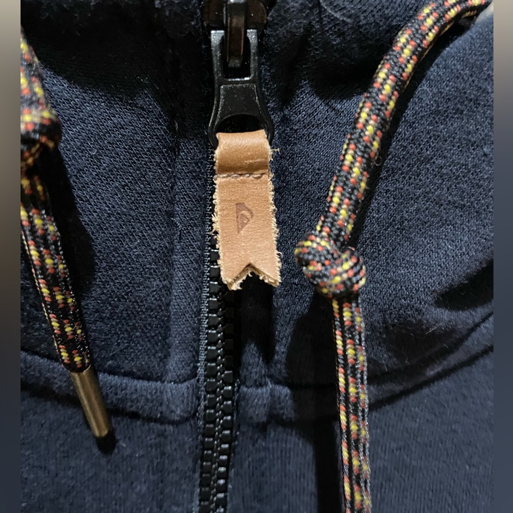 Quicksilver Zip Up - Picture 7 of 7